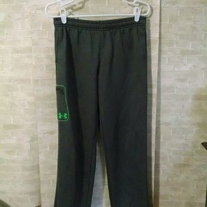 ⭐Under Armour Boy's dark gray sweatpants Youth L